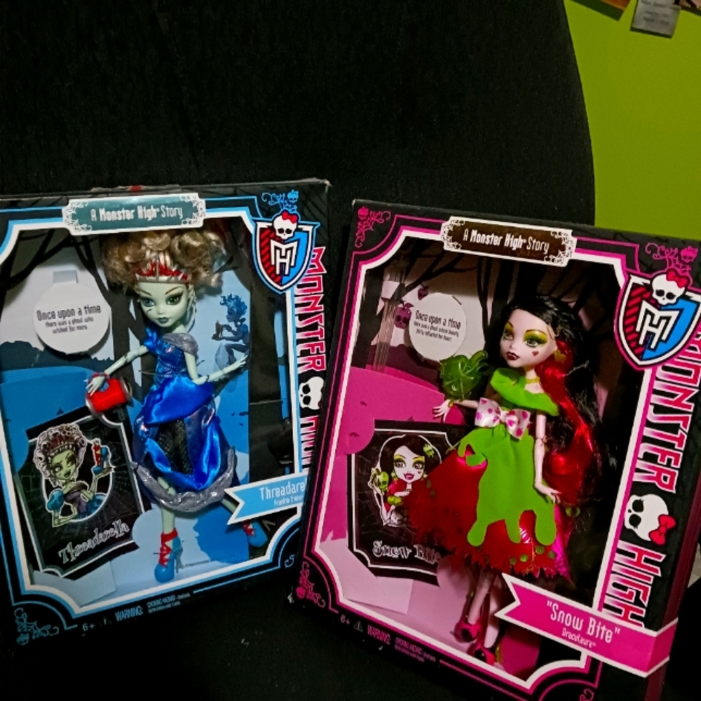 Monster High Dolls - Threadarella and Snow Bite Rare In Box